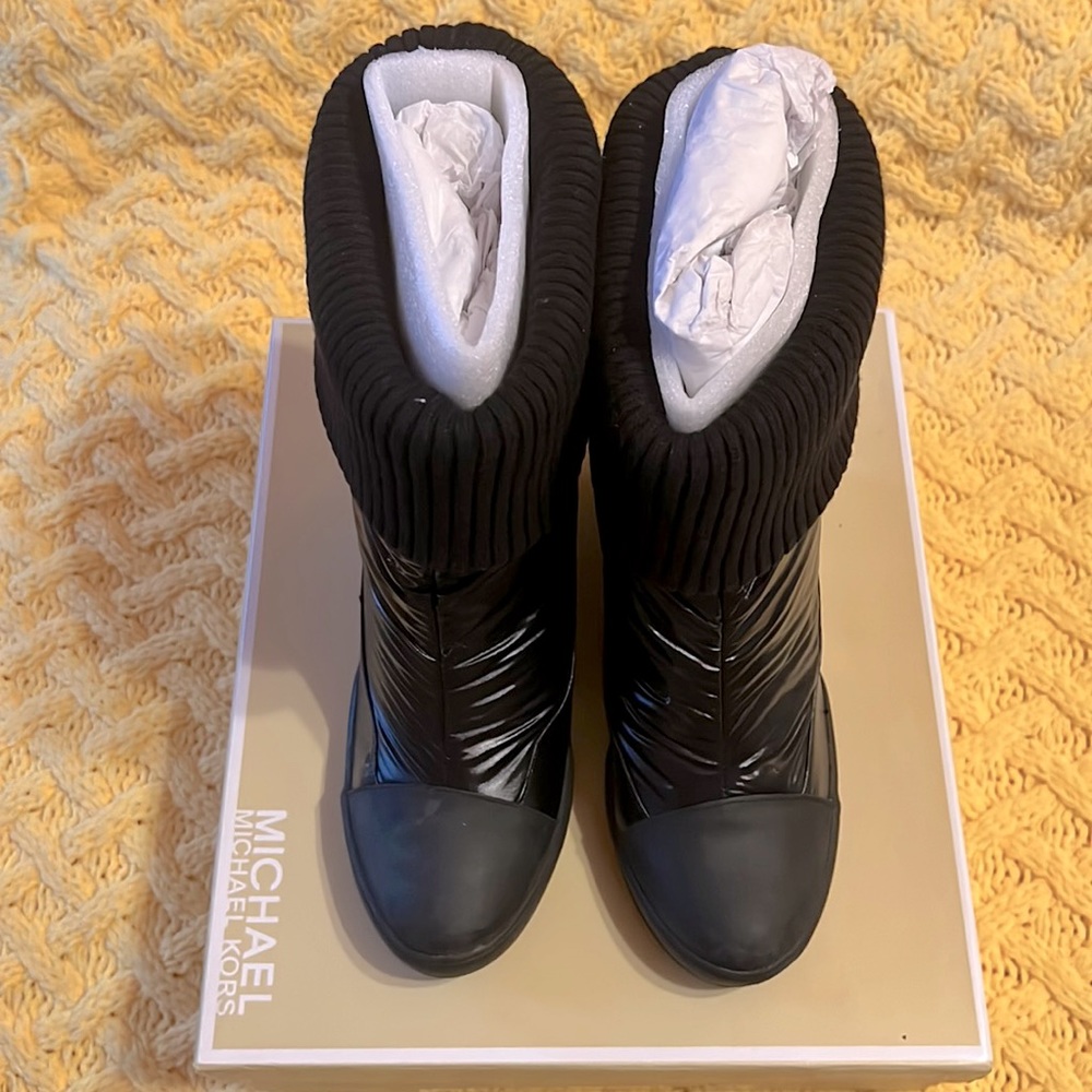 MICHAEL Michael Kors worn wedge boot size 10. BRAND NEW!!